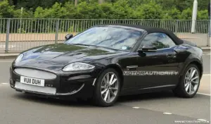 Jaguar XE Roadster - Spy shots 23-06-2011 - 1