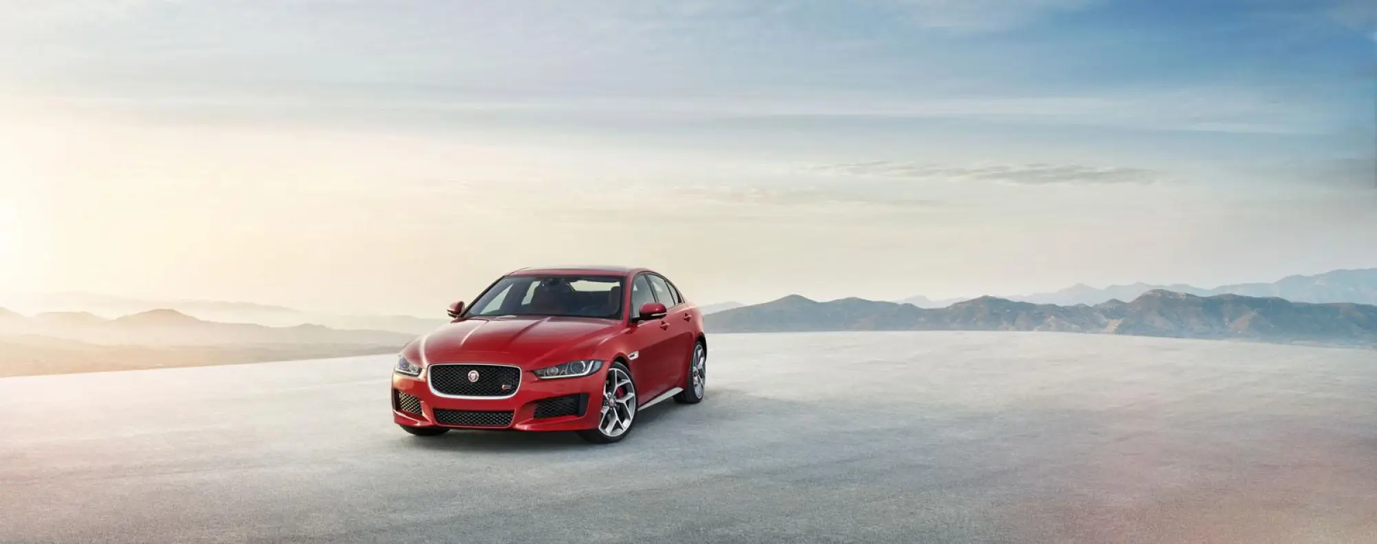 Jaguar XE S - 3