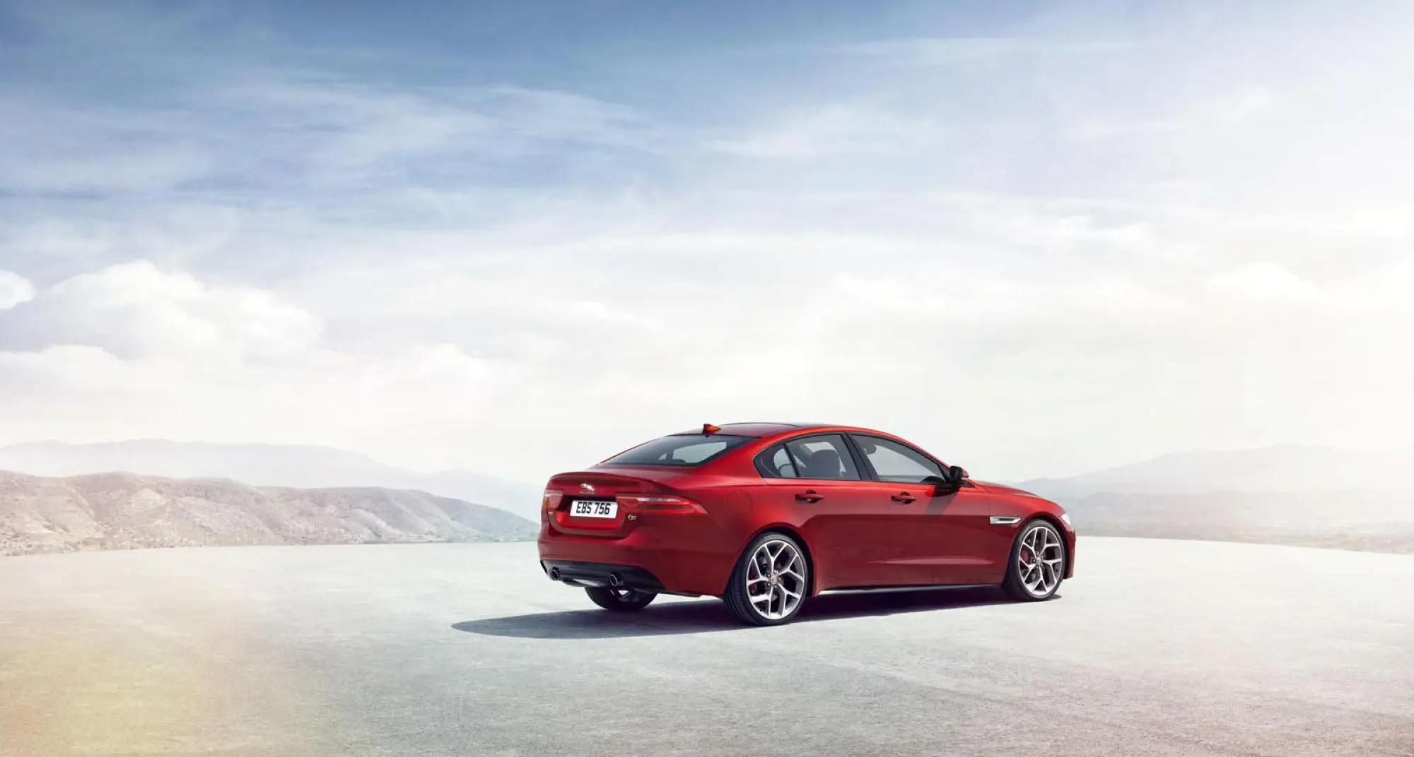 Jaguar XE S - 4