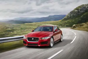 Jaguar XE S