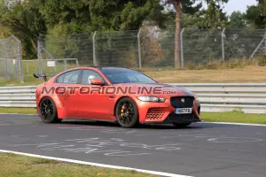 Jaguar XE SV Project 8 foto spia 23 ottobre 2017 - 3