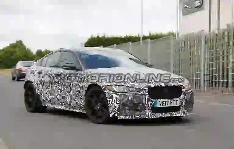 Jaguar XE SV Project 8 - Foto spia 27-06-2017 - 3