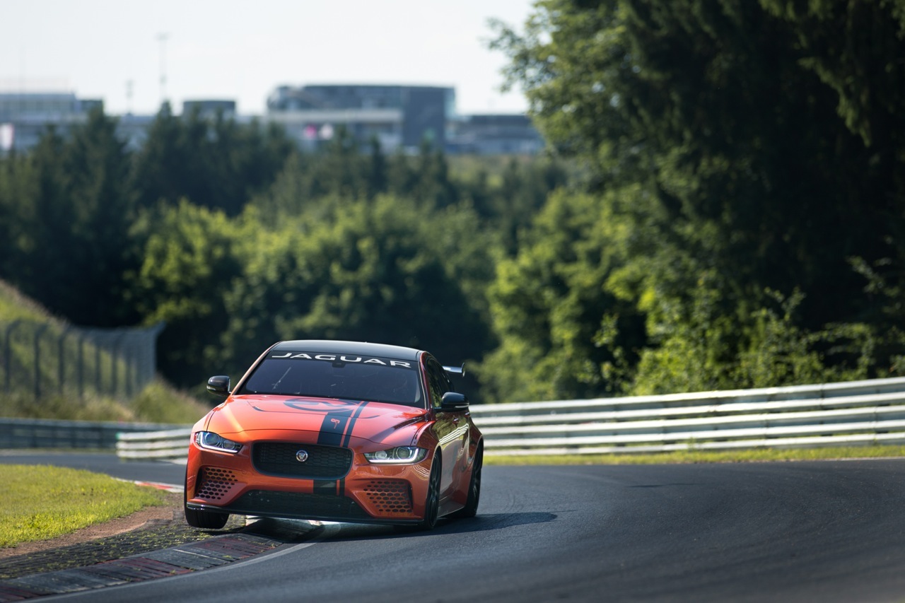 Jaguar XE SV Project 8 