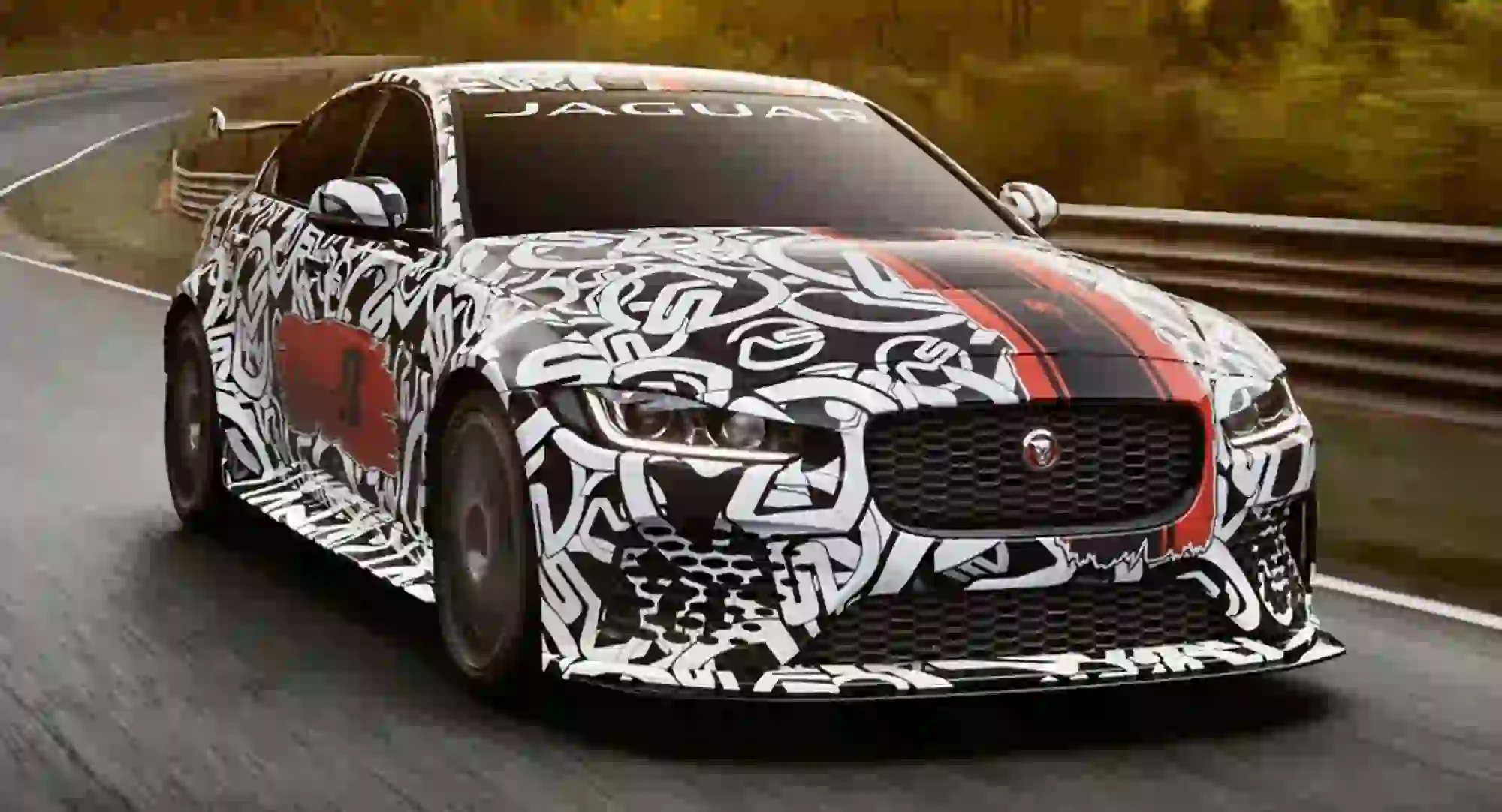 Jaguar XE SV Project 8 - 1