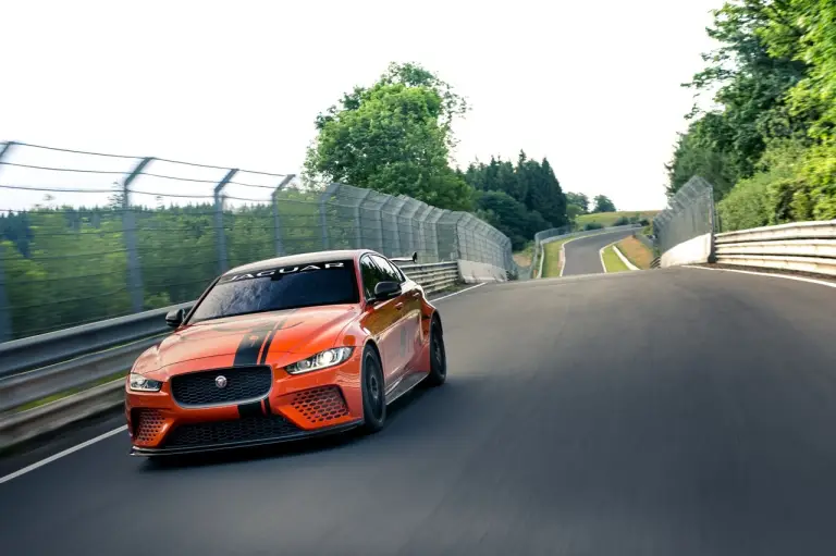 Jaguar XE SV Project 8  - 2