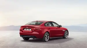 Jaguar XE - World Premiere 2014 - 9