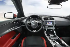 Jaguar XE - World Premiere 2014 - 36
