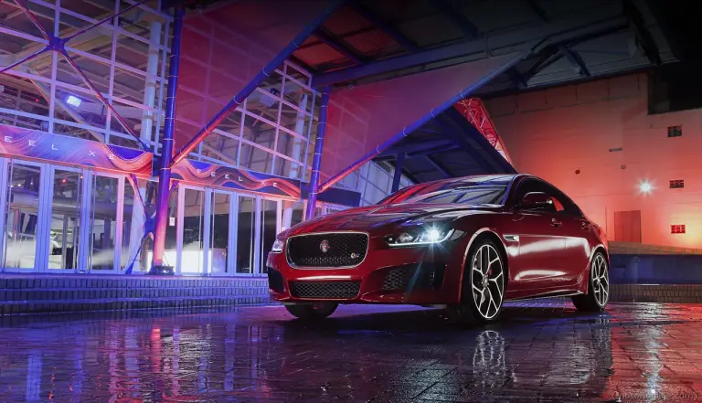 Jaguar XE - World Premiere 2014 - 40