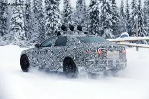 Jaguar XF 2016 - Foto spia 16-01-2015