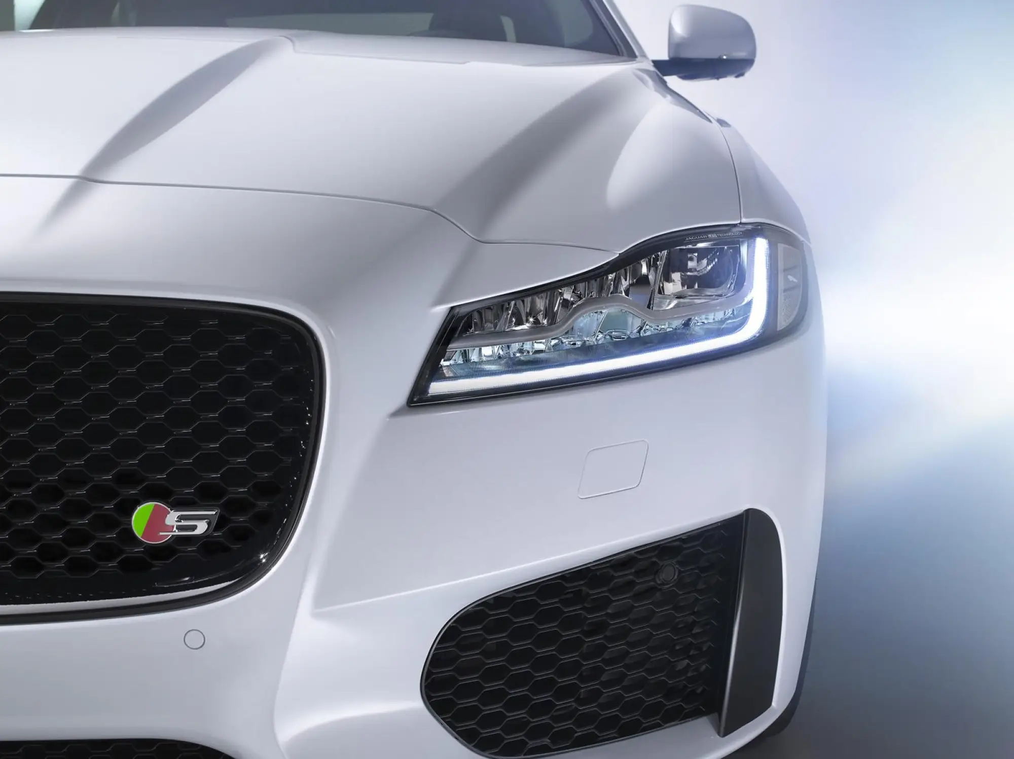 Jaguar XF - 2016 (foto ufficiali) - 5