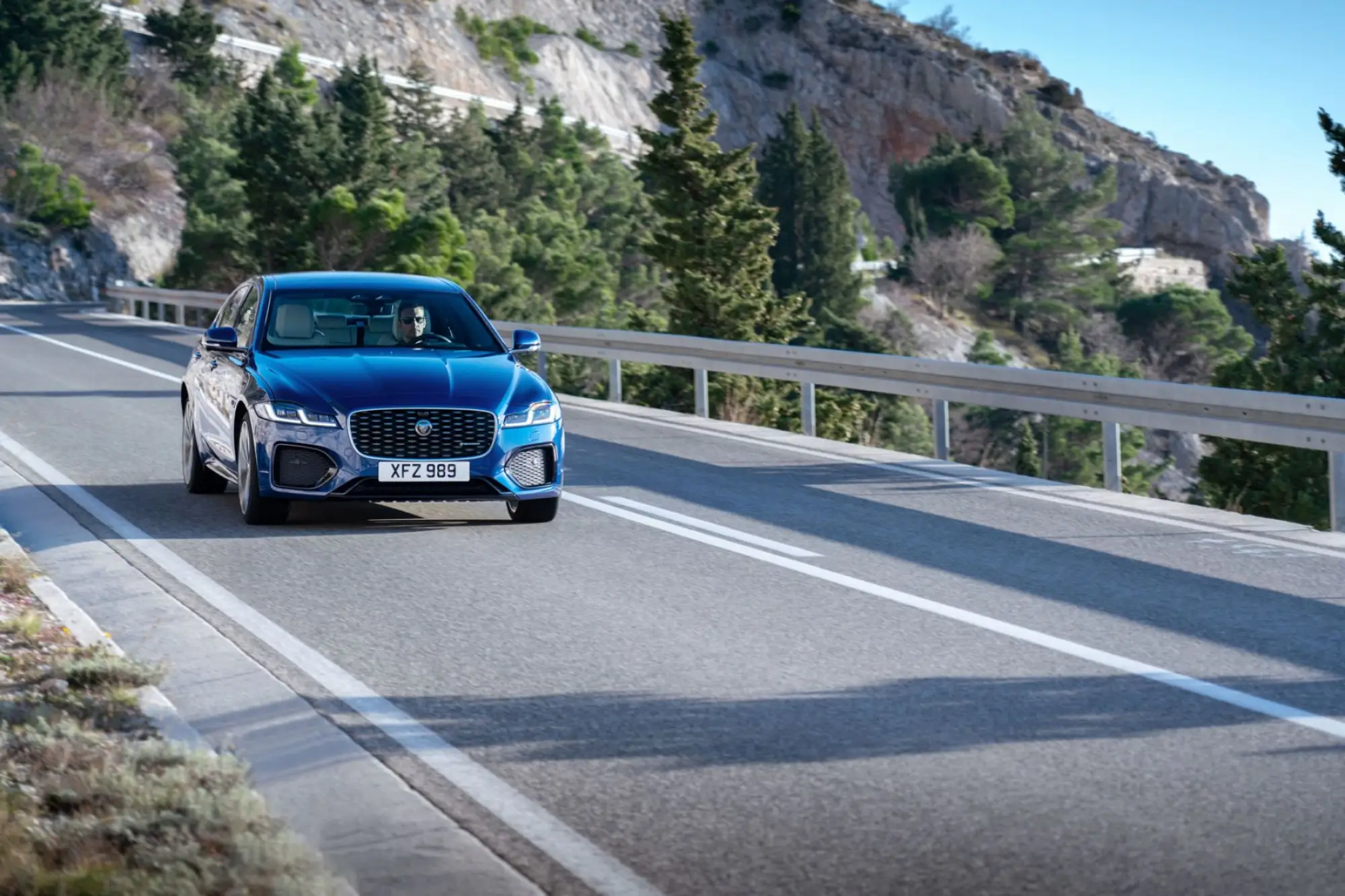 Jaguar XF 2020 - 33