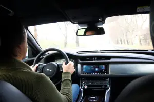 Jaguar XF AWD Prova su Strada 2016