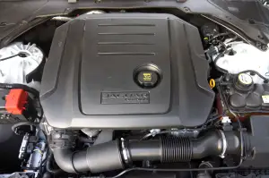Jaguar XF AWD Prova su Strada 2016