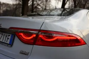 Jaguar XF AWD Prova su Strada 2016