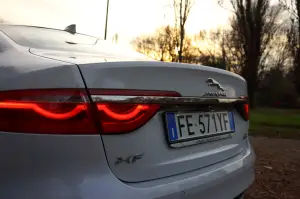 Jaguar XF AWD Prova su Strada 2016