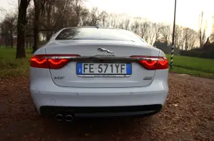 Jaguar XF AWD Prova su Strada 2016