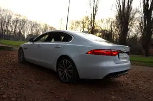Jaguar XF AWD Prova su Strada 2016