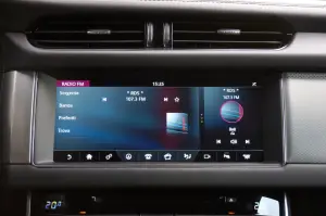 Jaguar XF AWD Prova su Strada 2016