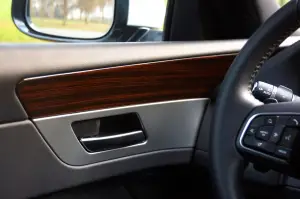 Jaguar XF AWD Prova su Strada 2016