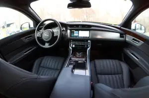 Jaguar XF AWD Prova su Strada 2016
