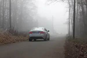 Jaguar XF AWD Prova su Strada 2016