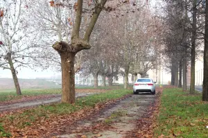 Jaguar XF AWD Prova su Strada 2016
