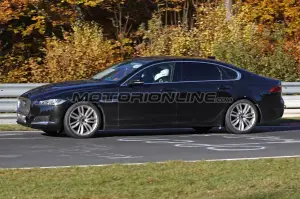 Jaguar XF L - Foto spia 30-10-2015 - 3