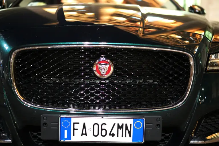 Jaguar XF - Prova Su strada 2016 - 11