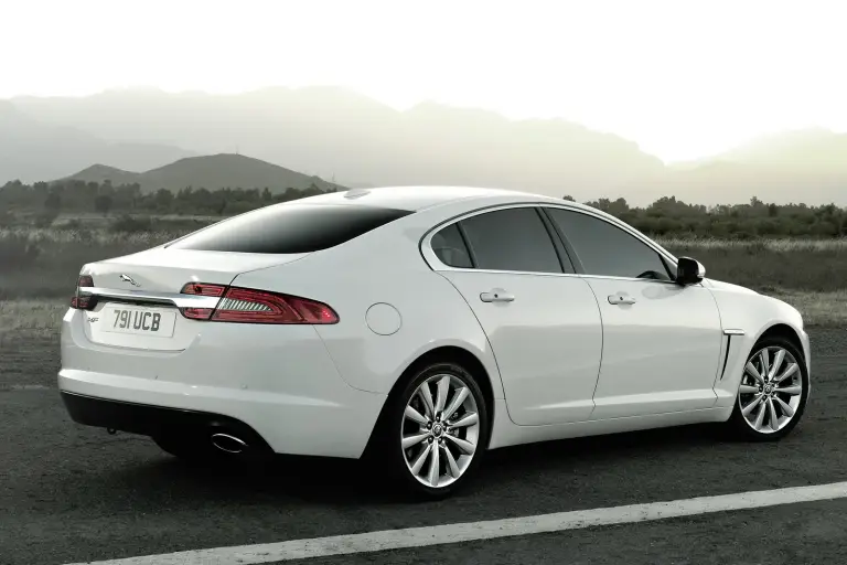 Jaguar XF restyling - 21