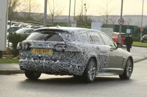Jaguar XF Sportbrake 2012 foto spia nov 2011 - 4