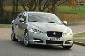 Jaguar XF Sportbrake 2012 foto spia nov 2011 - 5