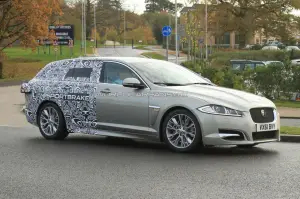 Jaguar XF Sportbrake 2012 foto spia nov 2011 - 7