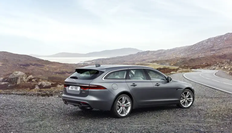 Jaguar XF Sportbrake 2017 - 12