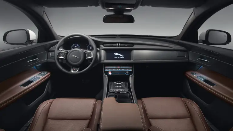 Jaguar XF Sportbrake 2017 - 42