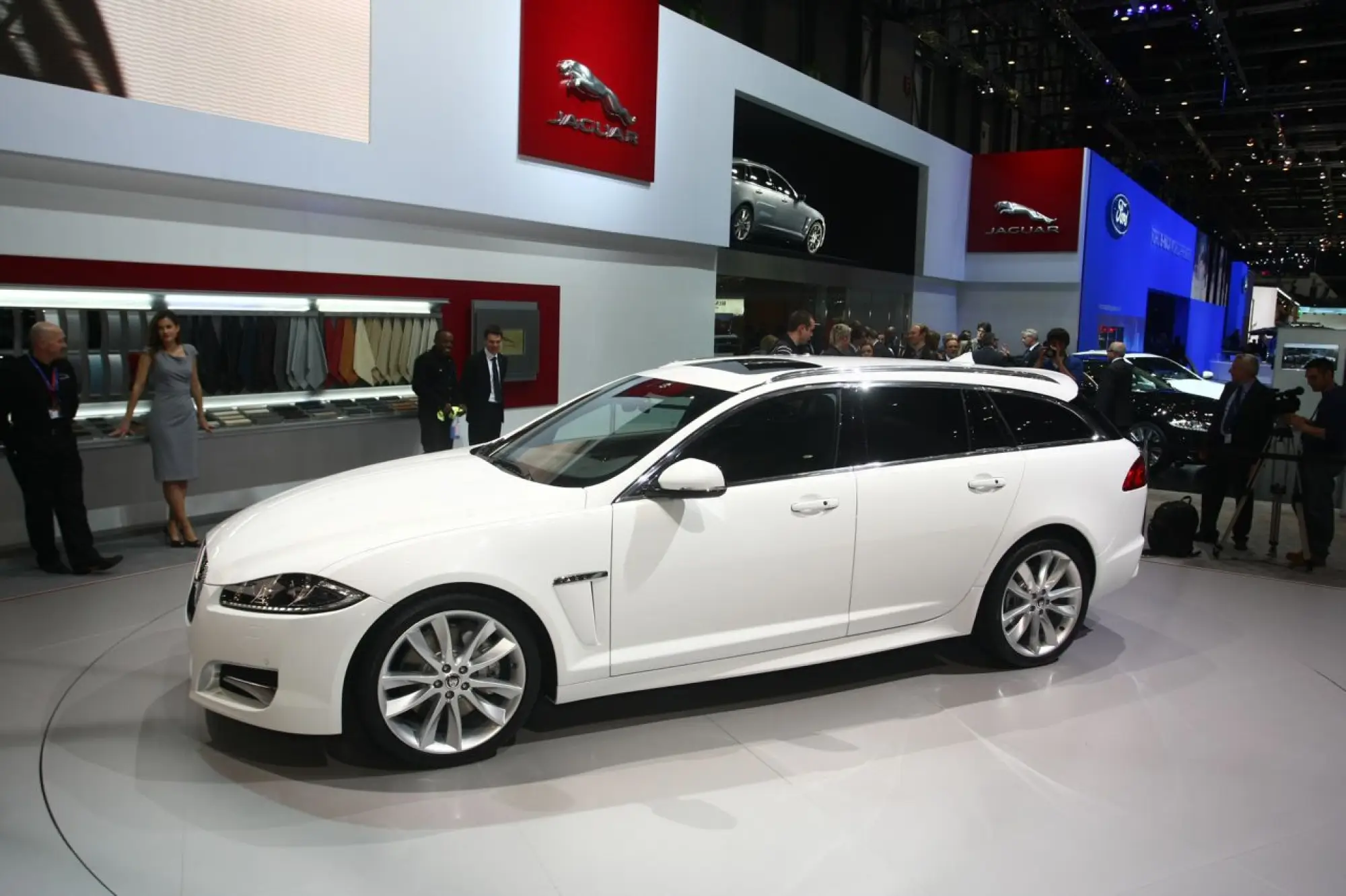 Jaguar XF Sportbrake - Salone di Ginevra 2012 - 5