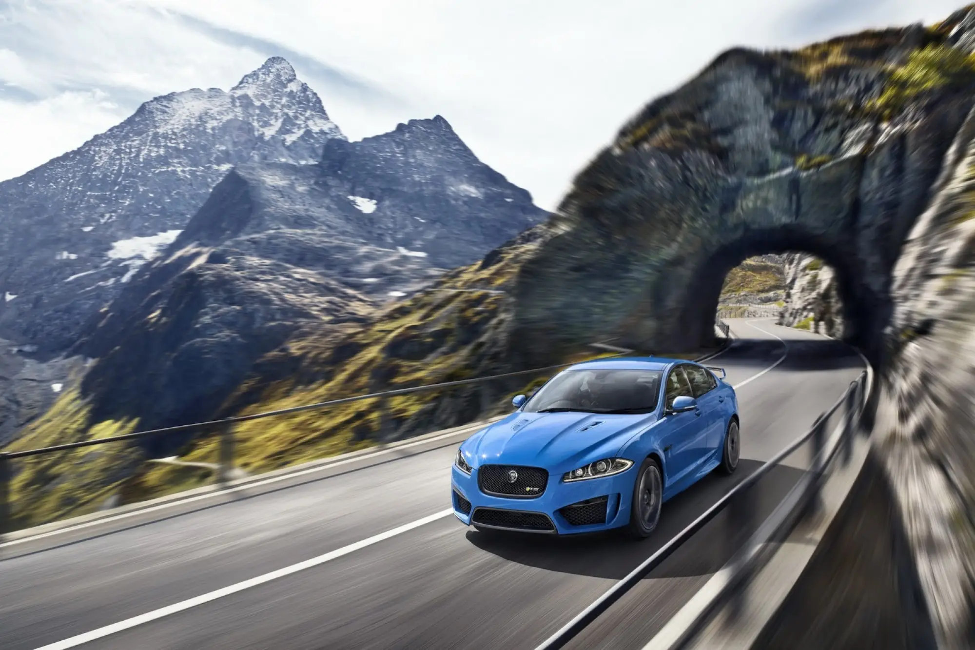 Jaguar XFR-S - Salone di Los Angeles 2012 - 1