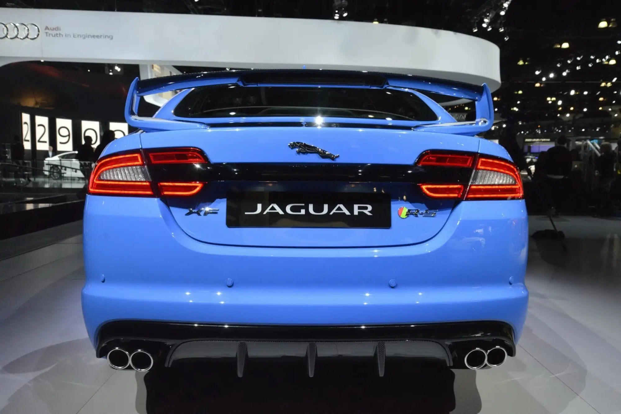Jaguar XFR-S - Salone di Los Angeles 2012 - 9