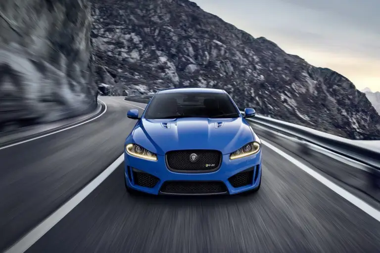 Jaguar XFR-S - Salone di Los Angeles 2012 - 21