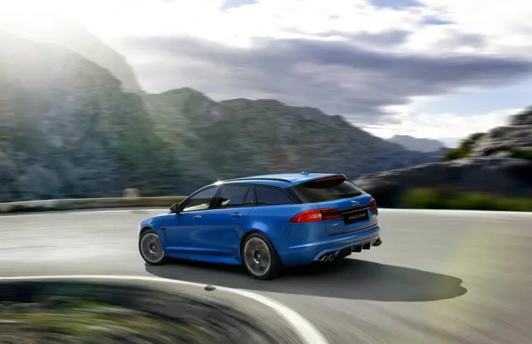 Jaguar XFR-S Sportbrake e XF R-Sport - 15
