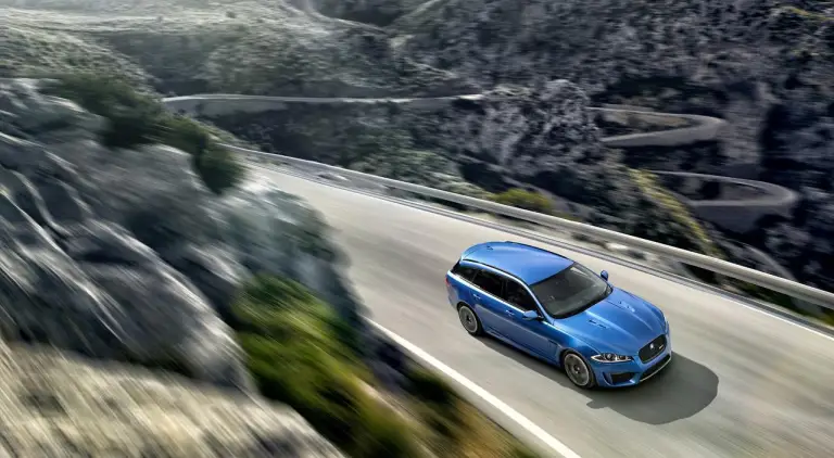 Jaguar XFR-S Sportbrake e XF R-Sport - 16