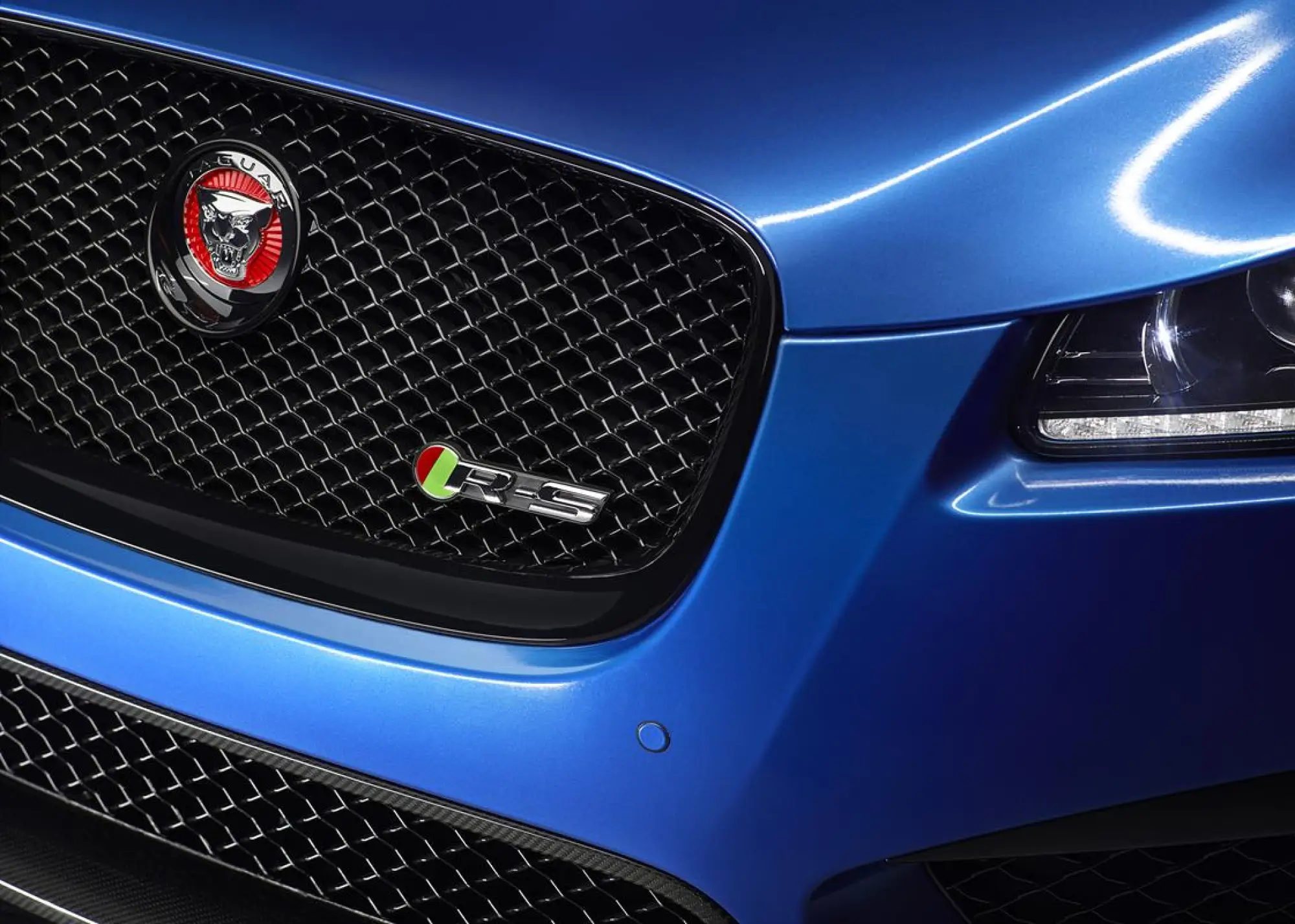 Jaguar XFR-S Sportbrake e XF R-Sport - 27