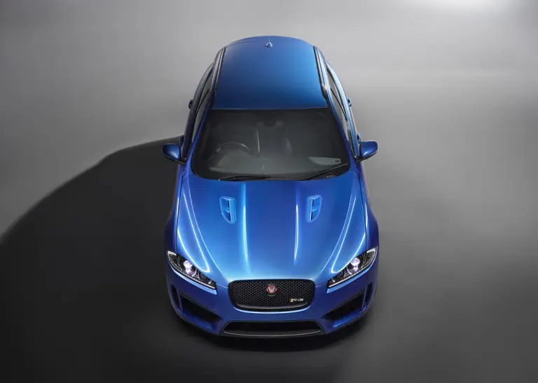 Jaguar XFR-S Sportbrake e XF R-Sport - 34
