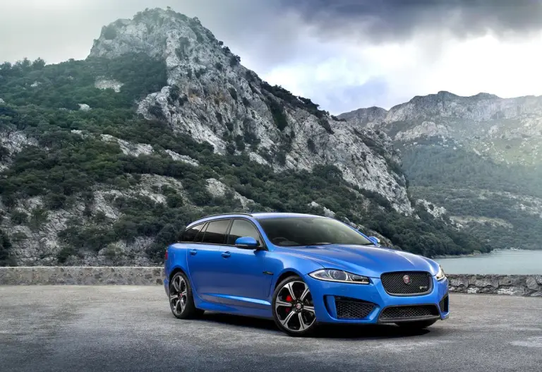 Jaguar XFR-S Sportbrake e XF R-Sport - 39
