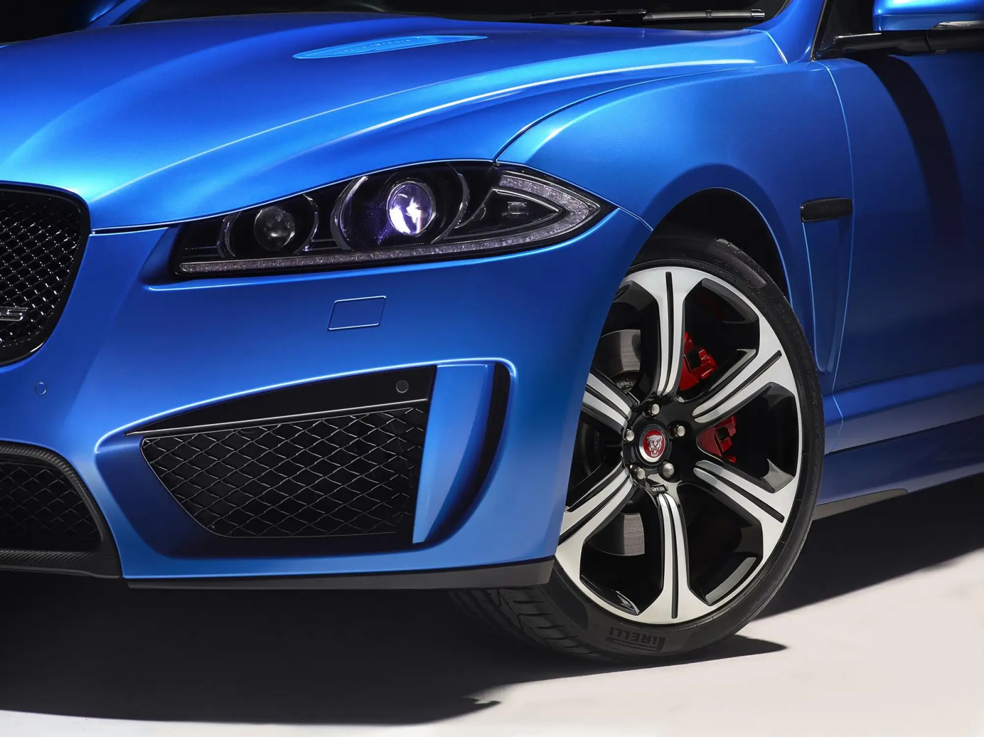 Jaguar XFR-S Sportbrake - 27