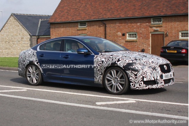 Jaguar XFR - Spy shots 23-09-2010