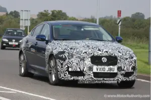 Jaguar XFR - Spy shots 23-09-2010 - 2