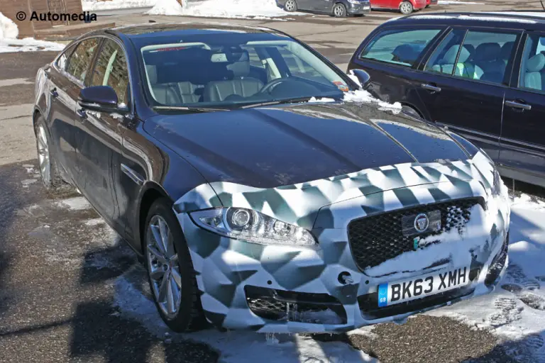 Jaguar XJ 2015 - Foto spia 04-02-2014 - 2