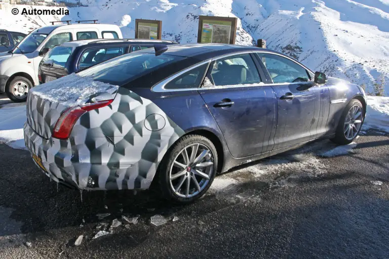 Jaguar XJ 2015 - Foto spia 04-02-2014 - 4