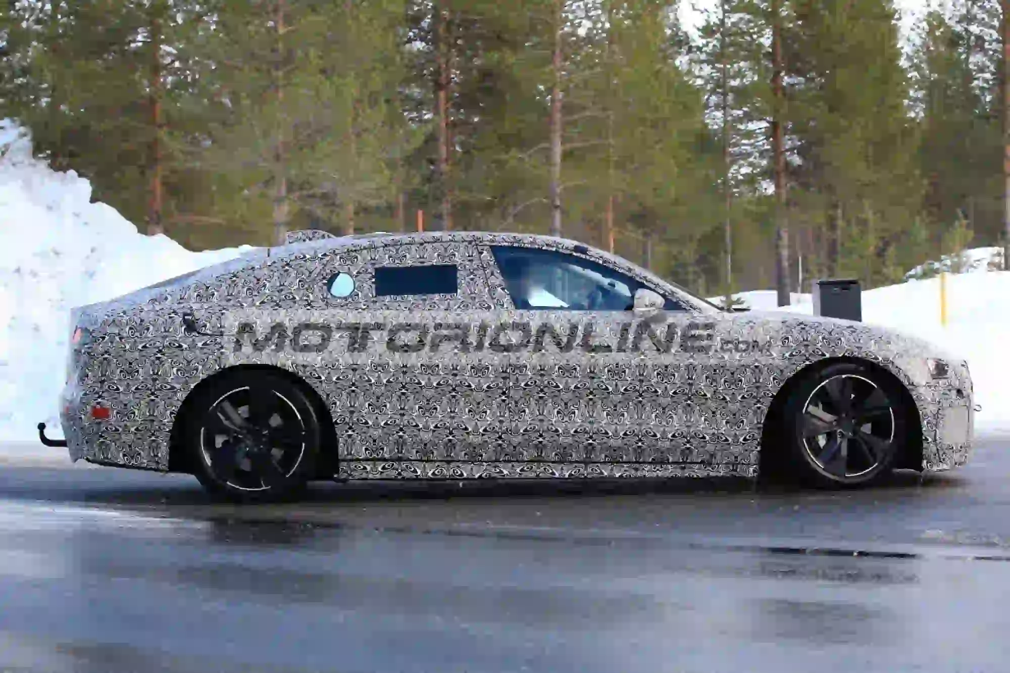 Jaguar XJ - Foto spia 11-3-2020 - 9