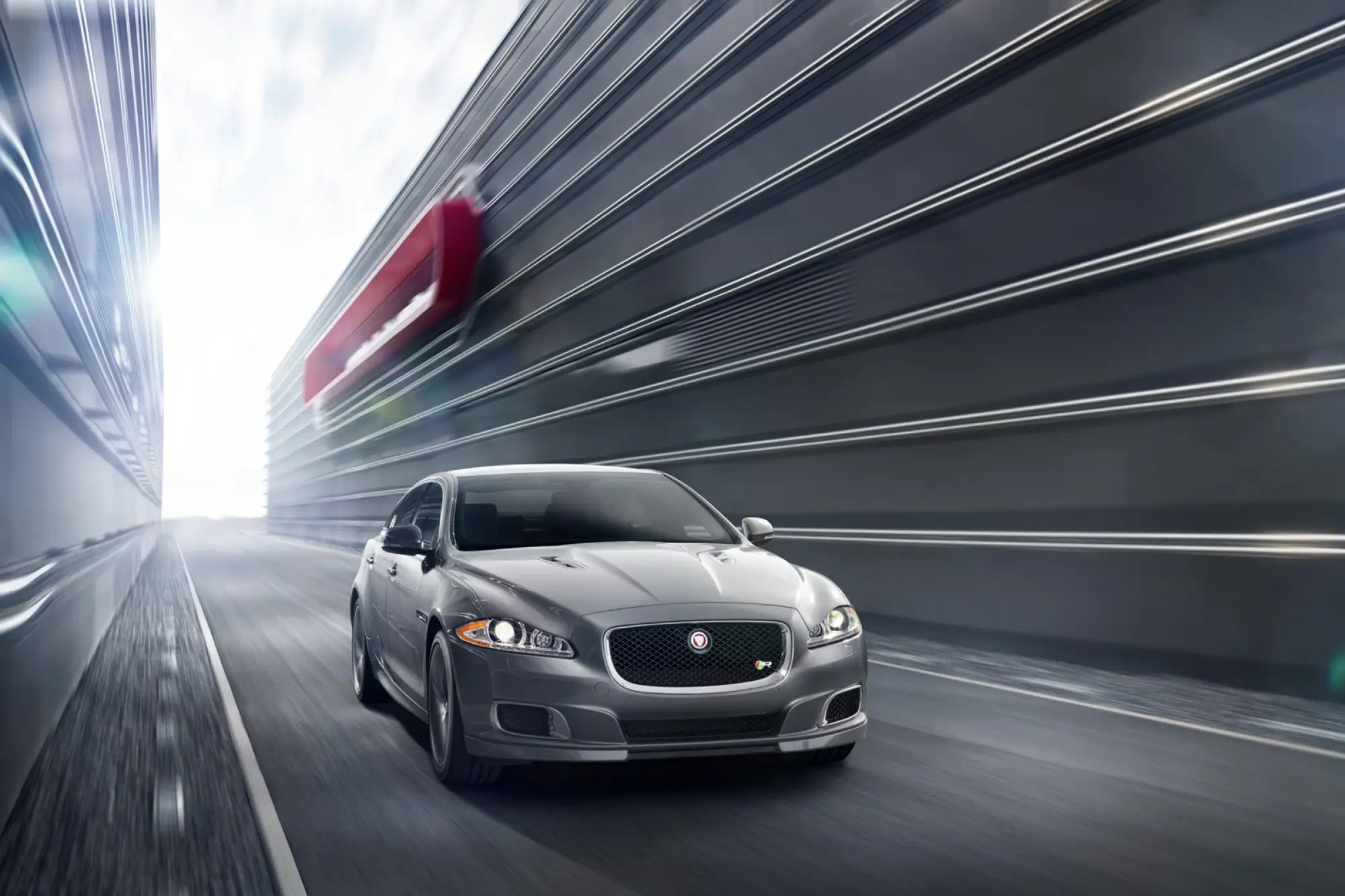 Jaguar XJR 2014 - 17